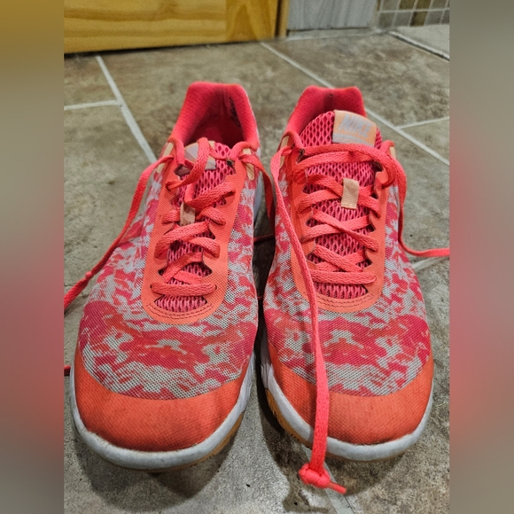 Nike Shoes - Nike Flex RN 6 shoes